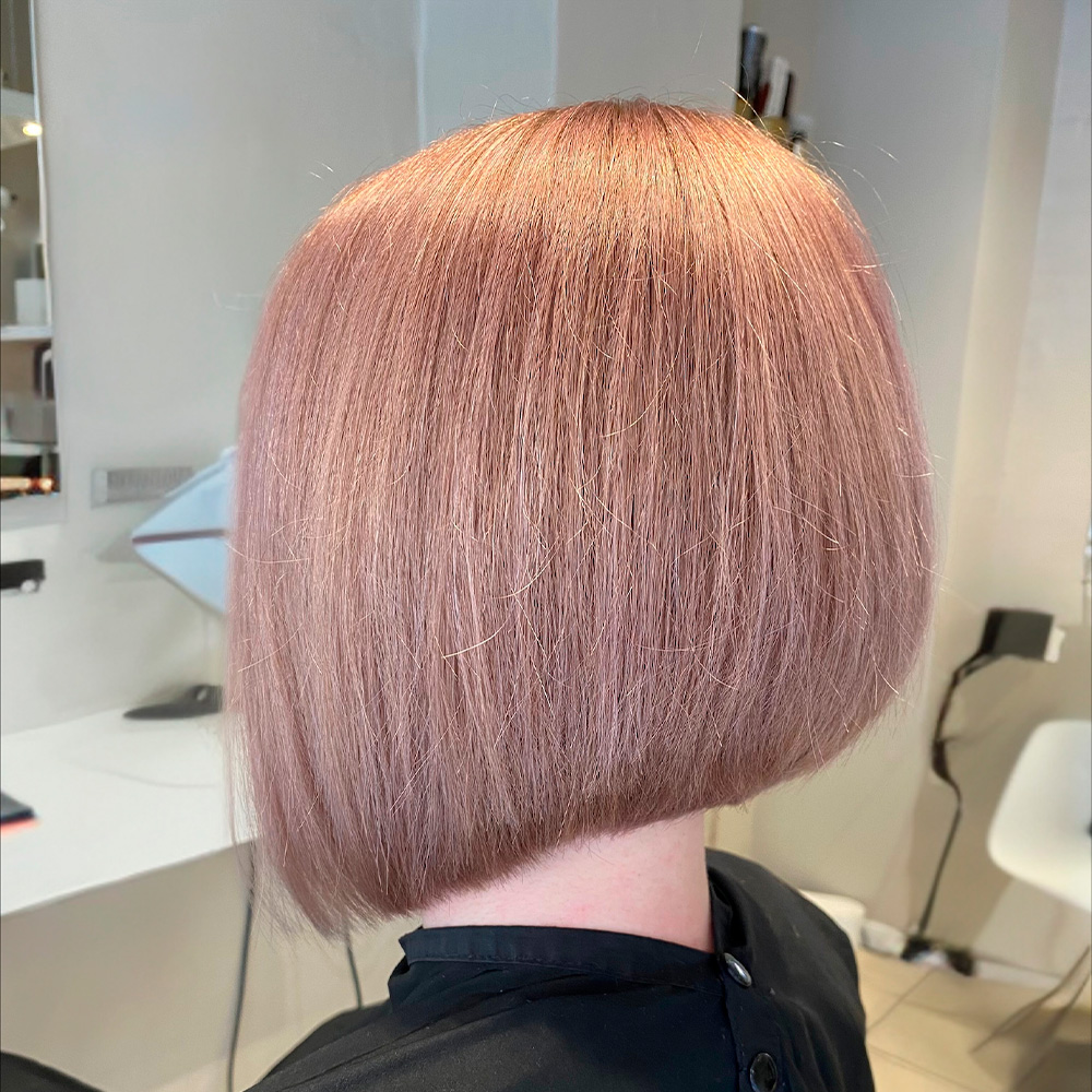 Dameklipning hos Hair By Dyrbye i Hvalsø, nær Roskilde & Lejre